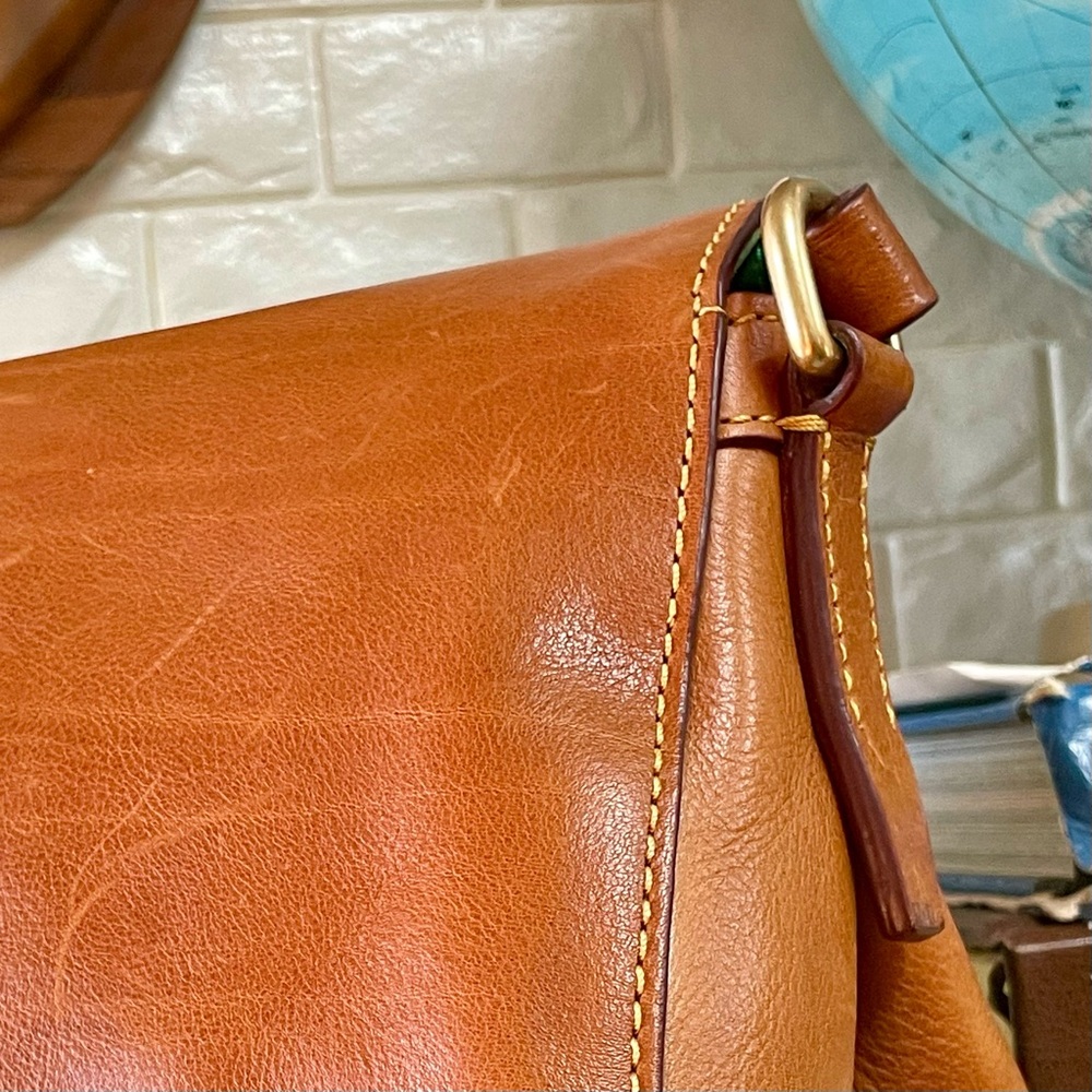 Vintage Dooney & Bourke Florentine Leather Laurel Crossbody Bag Purse - Picture 8 of 16